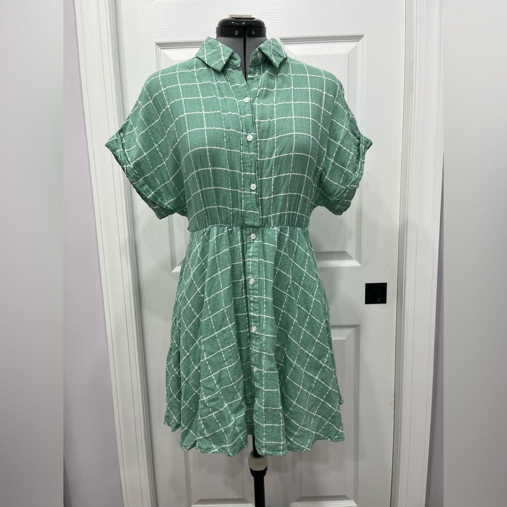 Simple Green Smocked Polo Collar Sundress